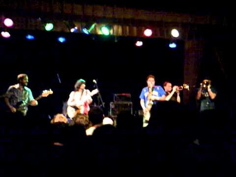 Laura Stevenson w/ Jeff Rosenstock - Barnacles (live)