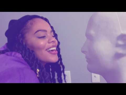 Cashma - TREAT ME (OFFICIAL VIDEO)