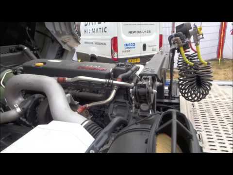 Aufgeklappter Iveco Truck Zugmaschine 420 XP