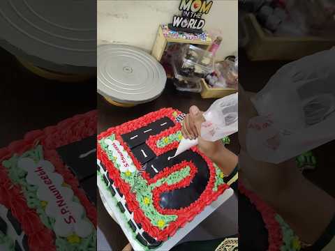 😍Can I make a Race Car road theme Cake😍
