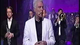 David Byrne & St. Vincent - I Should Watch T.V.