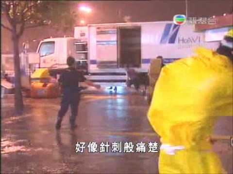 敬業樂業 的 新聞報道員
