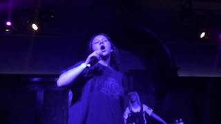 Mallrat ft. Allday - "UFO" Live at Lodge Room in Los Angeles