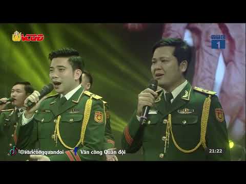 Thể hiện bởi Tốp ca