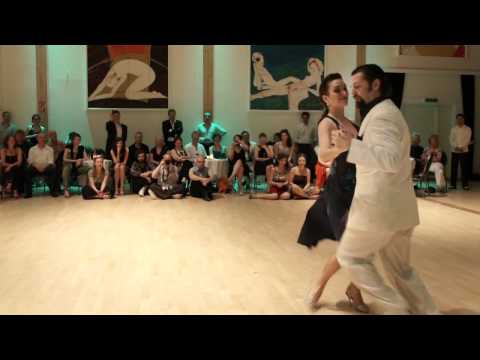  Diego Riemer  and  Maria Belen Giachello  are  dancing  to  the  milonga  "  El Pajaro  "  by  Juan D'Arienzo  at  TangoAmadeus  in  2012