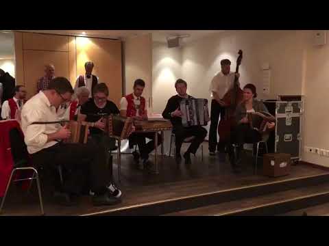 Husmusik Älplerchörli Obervaz mit Nicolas Senn