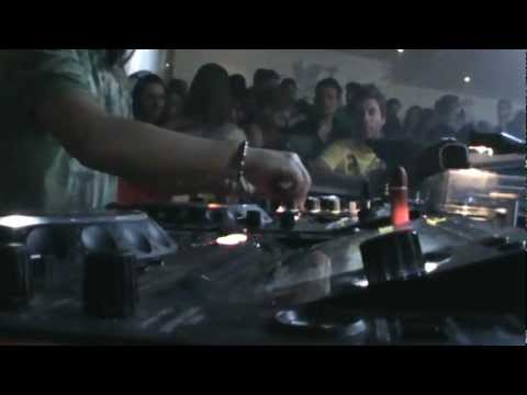 DJ OXY & VJ GOLDTRIX @ CLUB VESPAS 05-04-12