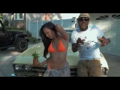 Betty La Loca, Kels feat: Chombo PanaBlack & Bopero (Official Video)