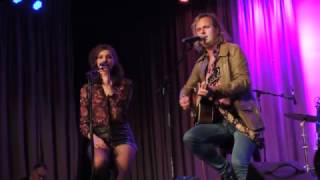 Erwin Nyhoff & Grace van Dorsten sing The Everly Brothers; Lay lady lay