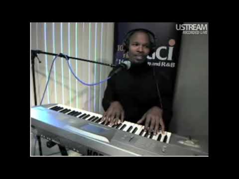 Jamie Foxx Destroys John Legend and sings to Bioncé Foxx