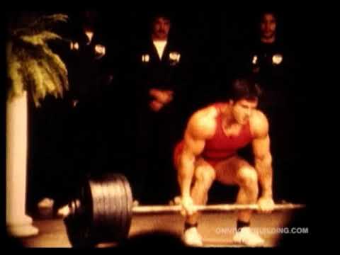 Franco Columbu - 700lbs x 3 Deadlift (1972)