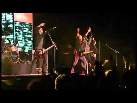 McFly Ft. Taio Cruz - Shine A Light @ Jingle Bell Ball 2010