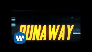 Musik-Video-Miniaturansicht zu ​runaway Songtext von Hayley Kiyoko