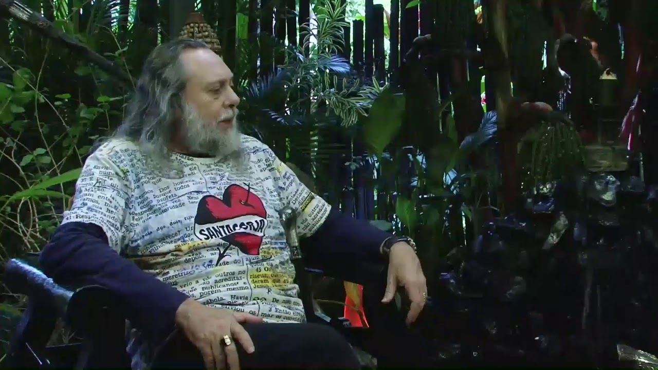 Ciúme; Um homem que não aguenta o tranco de ter uma mulher "notada".