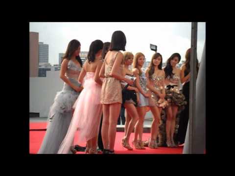 111129 SNSD @ MAMA Red Carpet