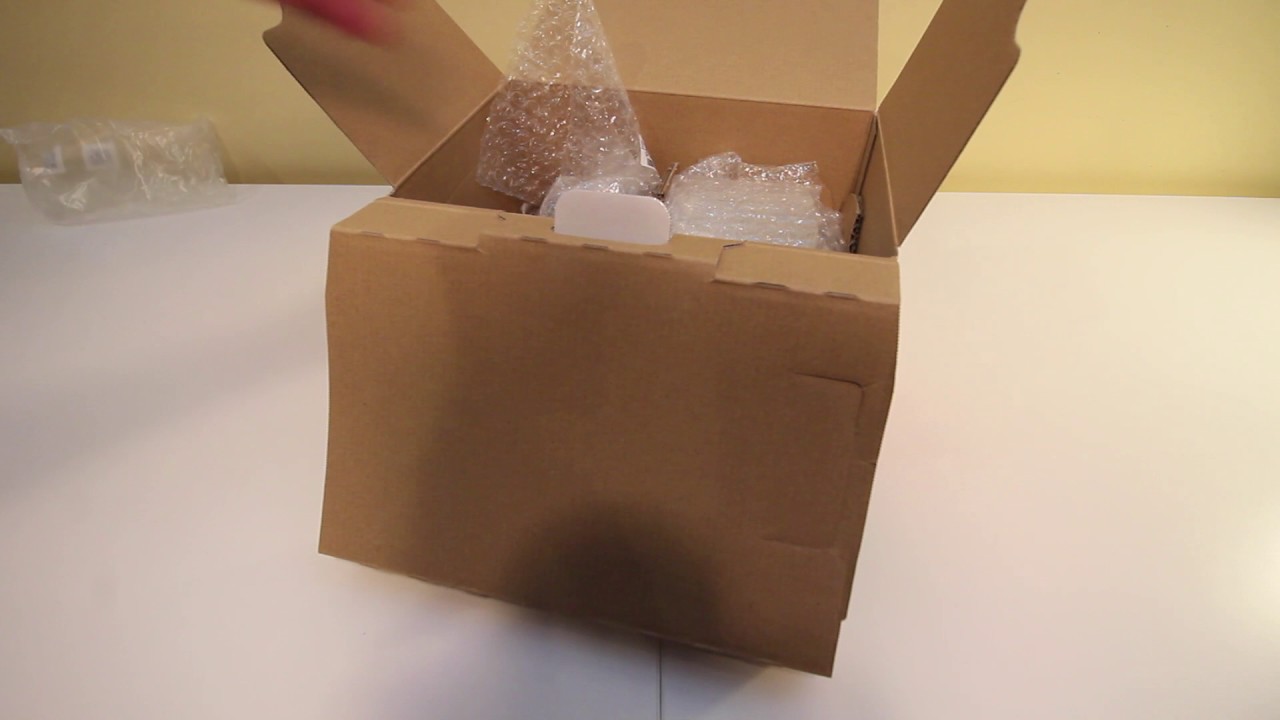 Зеркальный фотоаппарат Canon EOS 77D Kit 18-135 IS STM