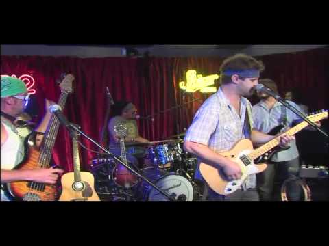 Honey Island Swamp Band - "Change My Ways" | A Do512 Lounge Session