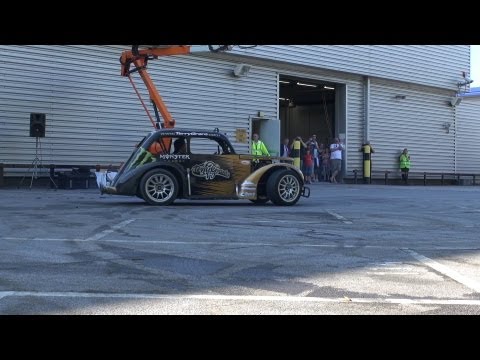 Terry Grant World Record Donut spin attempt at Vospers