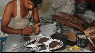 He sells sea shells  (Incredible Pakistan)