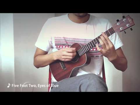 "Five Foot Two, Eyes of Blue" Ukulele Playing