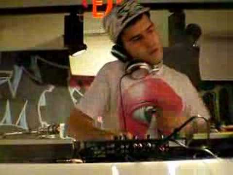 DJ A-Trak @ Puma instore @ WMC 2008