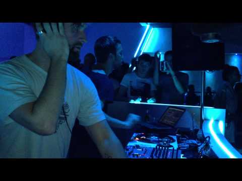 Ryan Crosson b2b Shaun Reeves @ Galeria OZ   Mazoom 22 09 2012 2