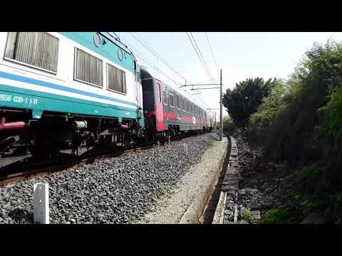 E656-039 con ICN 1555 Roma Termini  -Catania centrale in transito nei pressi di carruba