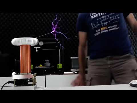 Magolor {Green} * gets shocked right in his eye