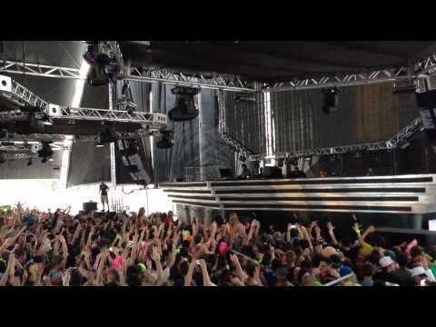 Avicii @ Ultra Music Festival Miami - Sinnerman & Voices (Henrik B)