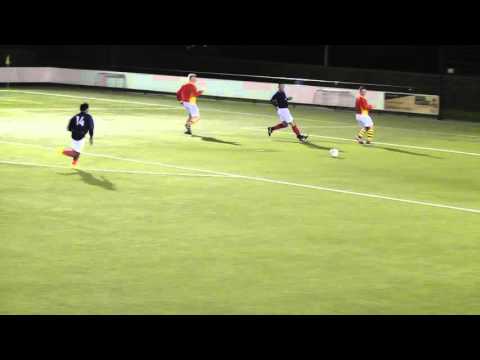 29 sept 2015 UVV 1 - Sporting 70 vriendsch 5-0 Op z'n hoofd