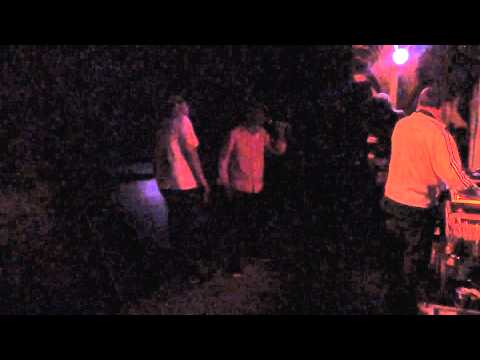 Paz e Dub Promotions Screechy Dan + Fresh Crew