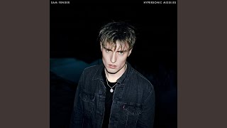 Kadr z teledysku White Privilege tekst piosenki Sam Fender