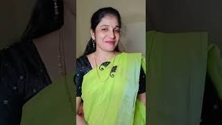 Download lagu sittu parakkuthu kuthalathil yarumilla mp3