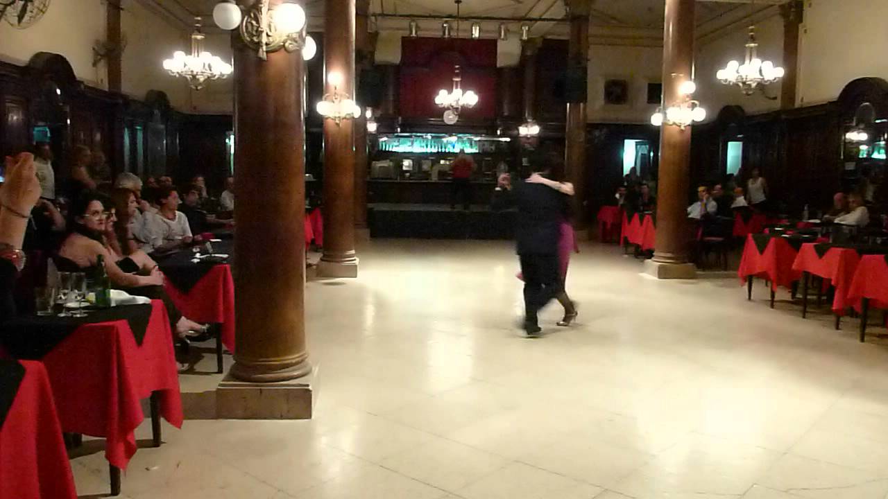 ANDRES TANGUITO CEJAS  -  GENOVEVA FERNANDEZ  TANGO  "MANDRIA"