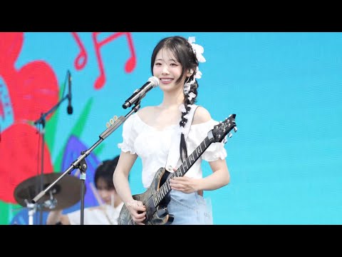 250601 QWER Hina Fancam 'Discord + SODA + 내 이름 맑음 + 대관람차' @ Weverse Con Festival / 큐더블유이알 히나 직캠