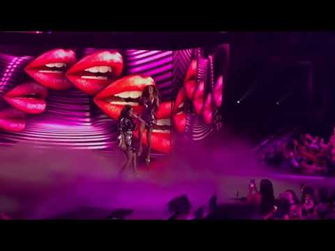 Thalia, lali y natti natasha,  lindo pero bruto, no me acuerdo en premios lo nuestro 2019