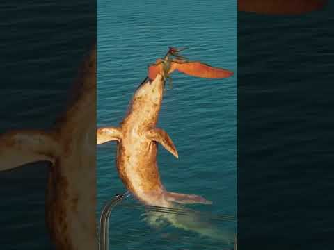 MOSASAURUS LEAPS OUT OF THE LAGOON TO ATTACK A PTERANODON #jwe2  #shorts