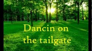 Drunk on You - Luke Bryan (Lyrics)