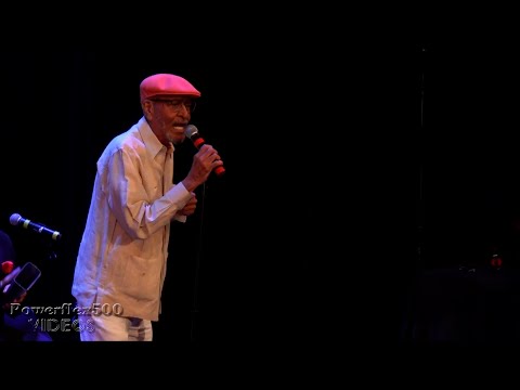 Justo Betancourt con La Orq de Jose Mangual, Jr. en Town Hall, NYC - "Sigo Bravo"