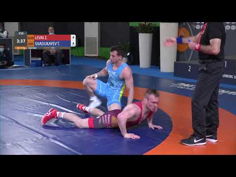 1/2 GR - 77 kg: Z. LEVAI (HUN) v. T. SHADUKAYEV (KAZ)