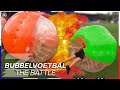 BEUKEN DE MEIDEN DE JONGENS UIT HET STADION?!? | Battle Bubbel Voetbal | Zappsport