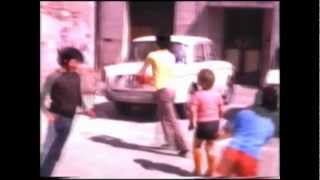 preview picture of video 'Matelica 1974 - Partitone a palló nella spiazzola dietro piazza, tra ragazzi di Vicolo Cuoio'