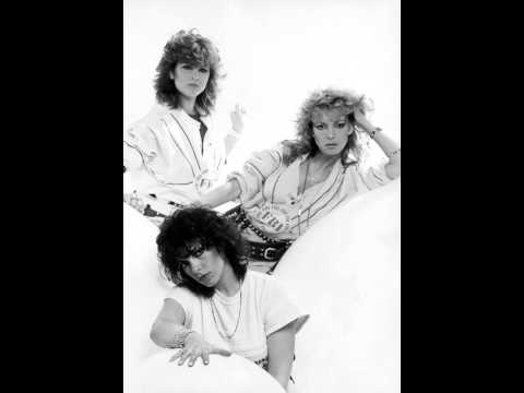 A La Carte - The Greatest Hits - Farewell Farewell To Carlingford