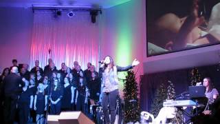 Meredith Andrews &quot;Behold The Savior&quot; (Live)