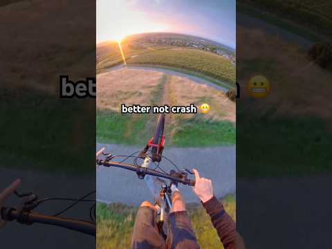 better not crash 😂🫣 #mtb #bikes #bikepark #crash #sunset #shorts