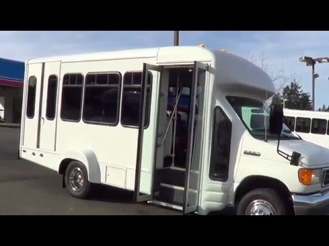 Northwest Bus Sales Used 2006 Ford Starcraft Starlite 9 and 2 Wheelchairs ADA Shuttle Bus - S06170