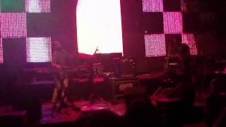 Bag Raiders - Snake Charmer (Live @ Santiago 2011)