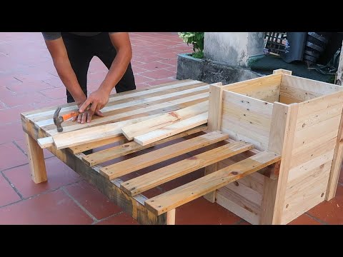 Woodworking Project Extremely Simple With The Pallet // Building A Garden Bench // Planter Bench