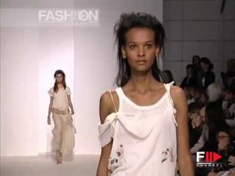 "Marni" Spring Summer 2003 Milan 3 of 3 Pret a Porter Woman by FashionChannel