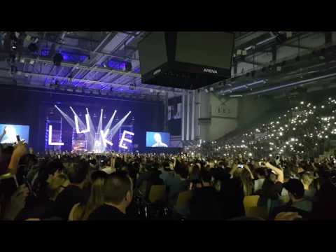 Luke Mockridge "I'm Lucky, I'm Luke" - Live in Bamberg, 05.10.2016 - Wonderwall Medley